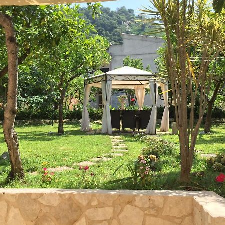 Goddess Yard Villa Tropea Bagian luar foto