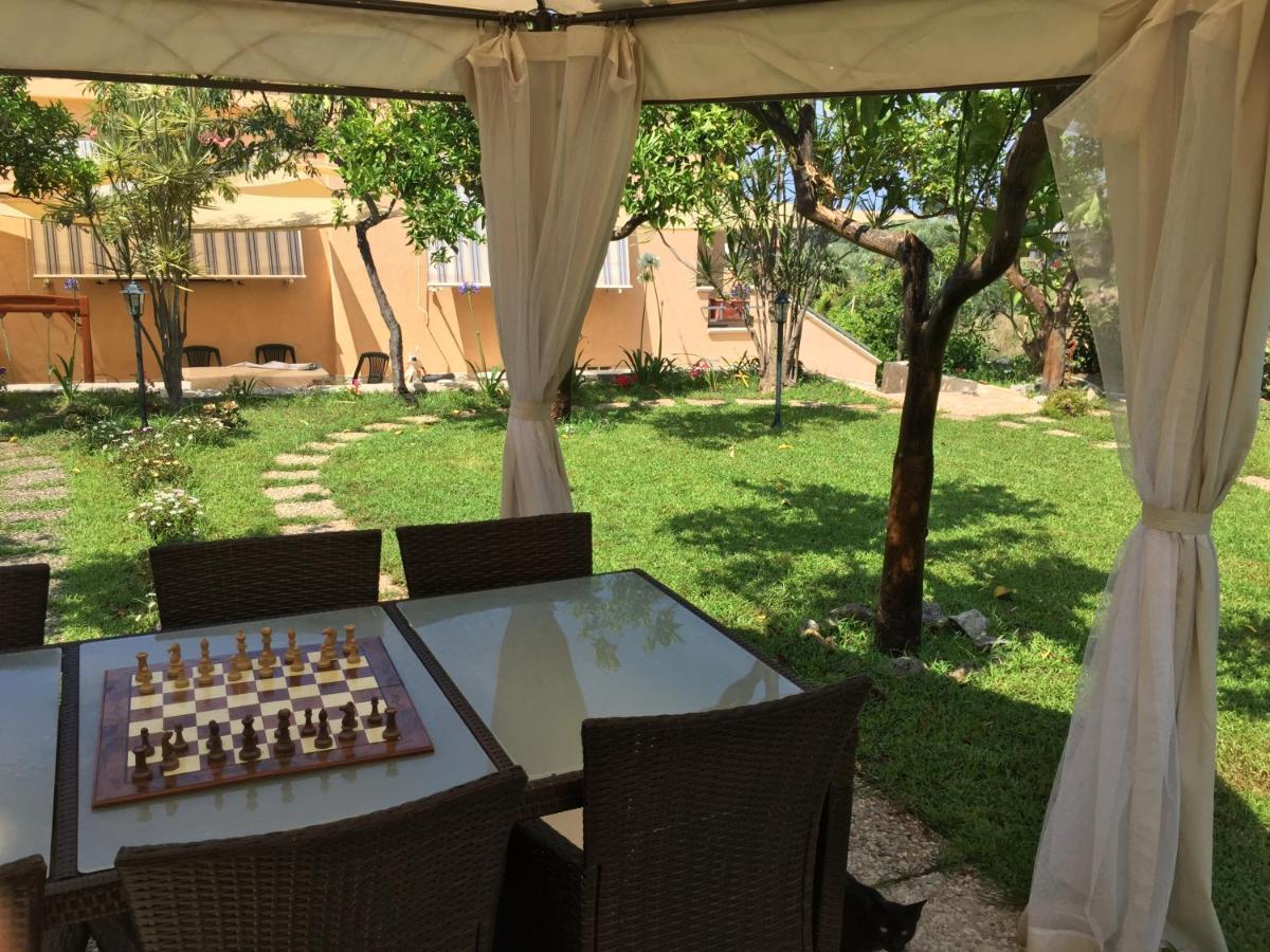 Goddess Yard Villa Tropea Bagian luar foto