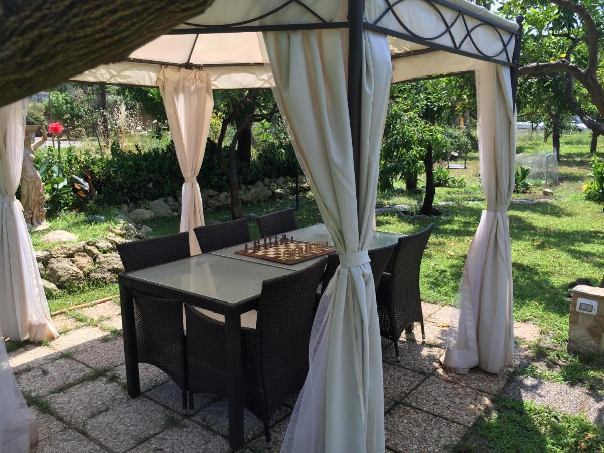 Goddess Yard Villa Tropea Bagian luar foto